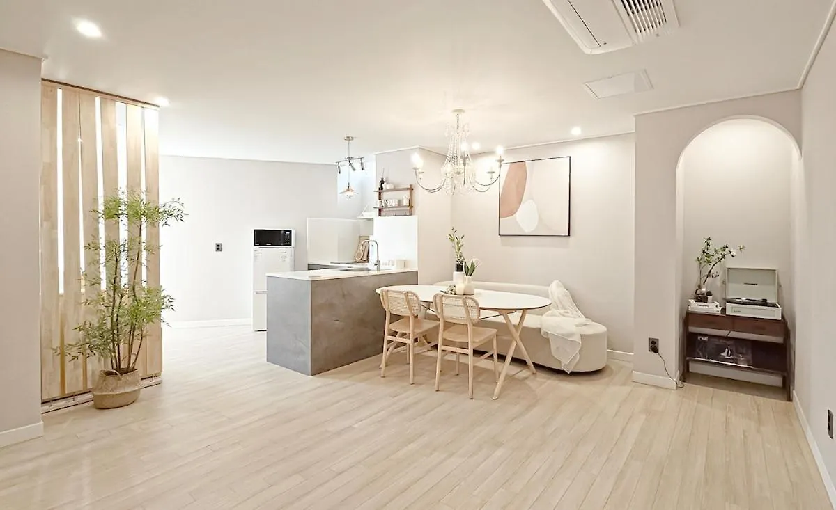 Yeonnam Scenery Apartment Seoul South Korea